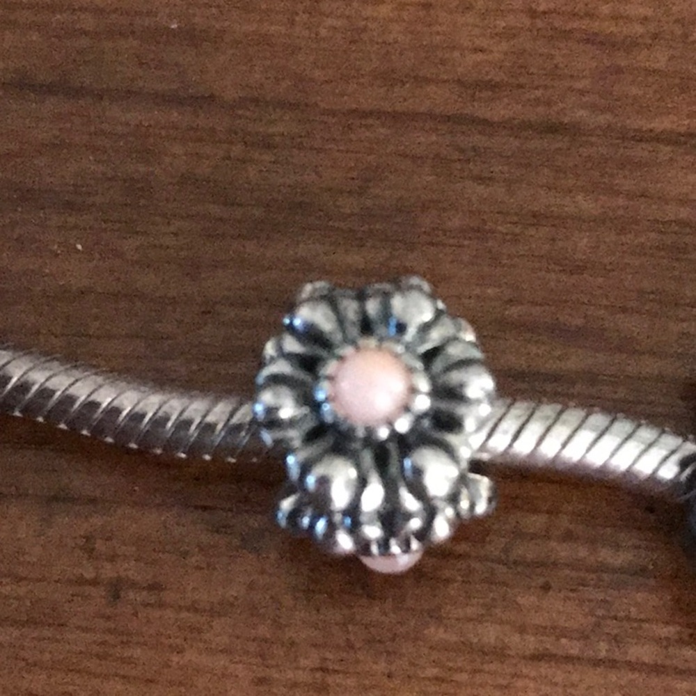 Pandora flower charm